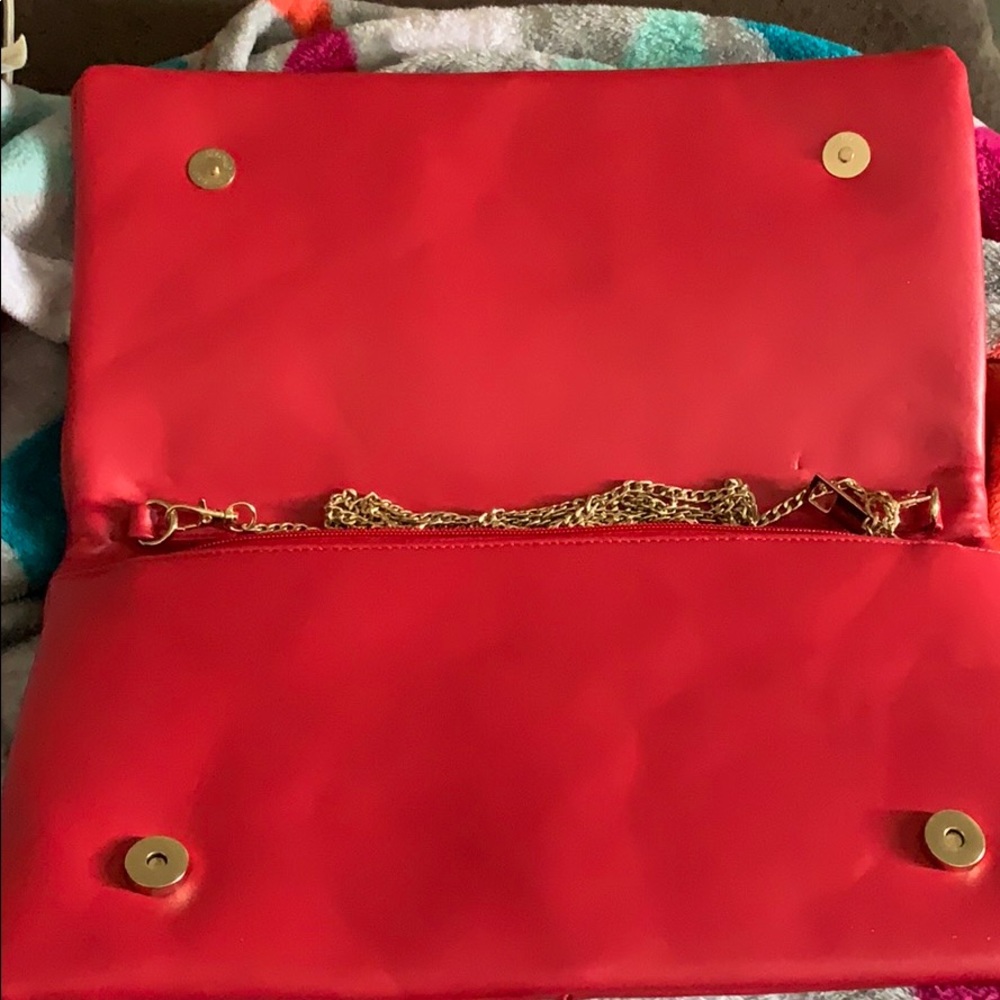 Clutch - Picture 4 of 5